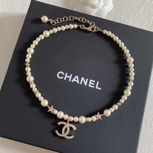Auth CHANEL Pearl Star CC Logo Necklace - Picture 2 of 5